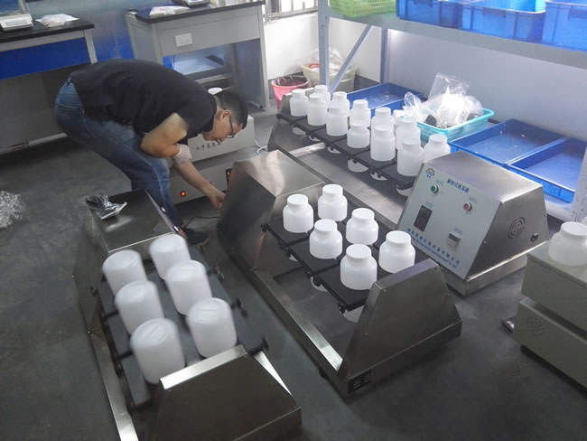 湖南昊德儀器設(shè)備有限公司,實驗室自動化設(shè)備,湖南儀器儀表,全自動翻轉(zhuǎn)式振蕩器,垂直振蕩器,翻轉(zhuǎn)萃取器,高壓過濾器, 尿碘消解器 湖南昊德儀器設(shè)備有限公司,實驗室自動化設(shè)備,湖南儀器儀表,全自動翻轉(zhuǎn)式振蕩器,垂直振蕩器,翻轉(zhuǎn)萃取器,高壓過濾器, 尿碘消解器